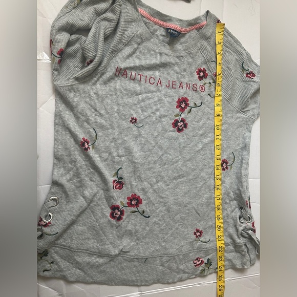 NAUTICA FLORAL LONG SLEEVE T-SHIRT Red Flower All Over Print Grey size L - Picture 5 of 5